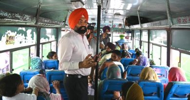 Moga DC takes bus route to encourage voters