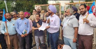 ਸਿੱਖਿਆ ਮੰਤਰੀ ਬੈਂਸ ਅਧਿਆਪਕਾਂ ਦੇ ਮਸਲੇ ਹੱਲ ਕਰਨ ‘ਚ ਹੋਏ ਨਾਕਾਮ: ਜਥੇਬੰਦੀਆਂ ਦਾ ਦੋਸ਼