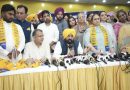 ਪੰਜਾਬ ‘ਚ ਕਾਂਗਰਸ ਨੂੰ ਵੱਡਾ ਝਟਕਾ! ਸੀਨੀਅਰ ਲੀਡਰ ਸਮੇਤ ਕਈ ਆਗੂ AAP ‘ਚ ਸ਼ਾਮਲ