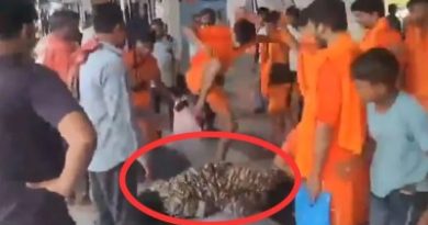 ਵੱਡੀ ਖ਼ਬਰ: ਕਾਂਵੜੀਆਂ ਨੇ ਡਿਊਟੀ ‘ਤੇ ਜਾ ਰਹੇ CRPF ਜਵਾਨ ਨੂੰ ਬੁਰੀ ਤਰ੍ਹਾਂ ਕੁੱਟਿਆ, ਵੇਖੋ ਵੀਡੀਓ