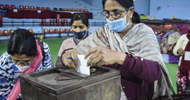 ਵੱਡੀ ਖ਼ਬਰ: ਚੋਣ ਡਿਊਟੀ ਤੋਂ ਗੈਰ-ਹਾਜ਼ਰ ਰਹਿਣ ਵਾਲੇ 30 ਅਧਿਆਪਕਾਂ ਸਮੇਤ 49 ਮੁਲਾਜ਼ਮਾਂ ਵਿਰੁੱਧ FIR ਦਰਜ ਦੀ ਸਿਫਾਰਸ਼