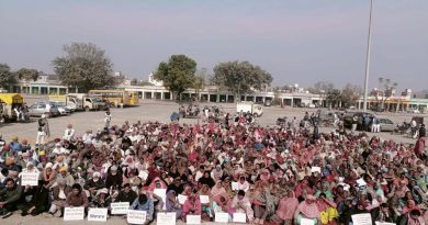 ਮਗਨਰੇਗਾ ਕਾਨੂੰਨ ਖ਼ਤਮ ਕਰਨ ਵਿਰੁੱਧ ਨਰੇਗਾ ਮੁਲਾਜ਼ਮਾਂ ਨੇ ਪੰਜਾਬ ਭਰ ‘ਚ ਦਿੱਤੇ ਧਰਨੇ