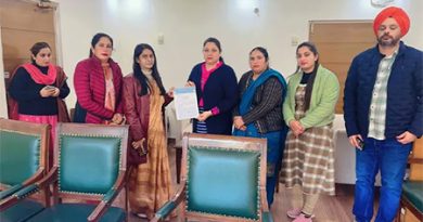 ਸਰਵ ਆਂਗਣਵਾੜੀ ਯੂਨੀਅਨ ਦੇ ਵਫ਼ਦ ਵੱਲੋਂ ਡਾਇਰੈਕਟਰ ਅਤੇ ਡਿਪਟੀ ਡਾਇਰੈਕਟਰ ਨਾਲ ਮੀਟਿੰਗ, ਮਾਣ-ਭੱਤੇ ਅਤੇ ਹੋਰਨਾਂ ਮੰਗਾਂ ਨੂੰ ਲੈ ਕੇ ਹੋਈ ਚਰਚਾ