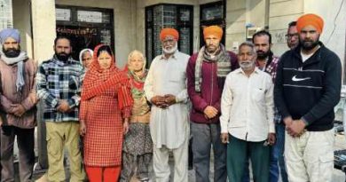 ਸਕੂਲ ਮੁਖੀ ਅਤੇ ਅਧਿਆਪਕ ਵਿਚਾਲੇ ਖੜਕੀ; DTF ਅਤੇ ਤਿੰਨ ਪਿੰਡਾਂ ਦੀਆਂ ਪੰਚਾਇਤਾਂ ਵੱਲੋਂ DEO ਦਫ਼ਤਰ ਘੇਰਨ ਦਾ ਐਲਾਨ!