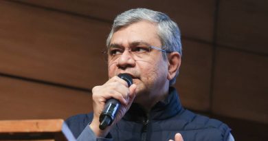 Bullet Breaking: देश में जल्द चलेगी बुलेट ट्रेन! अश्विनी वैष्णव बोले- टिकट खरीद लीजिए