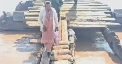 ਵੱਡੀ ਖ਼ਬਰ: ਪੰਜਾਬ ‘ਚ ਰਾਵੀ ਦਰਿਆ ’ਤੇ ਪੁਲ ਰੁੜ੍ਹਿਆ, 7 ਪਿੰਡਾਂ ਦਾ ਦੇਸ਼ ਨਾਲੋਂ ਸੰਪਰਕ ਟੁੱਟਿਆ?